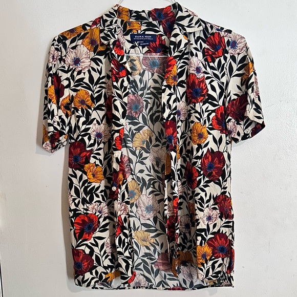 Zara “famous” floral relaxed-fit button down - Picture 16 of 16